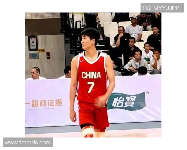 任骏飞领衔球队奋战新赛季展现篮球才华与团队精神的双重魅力